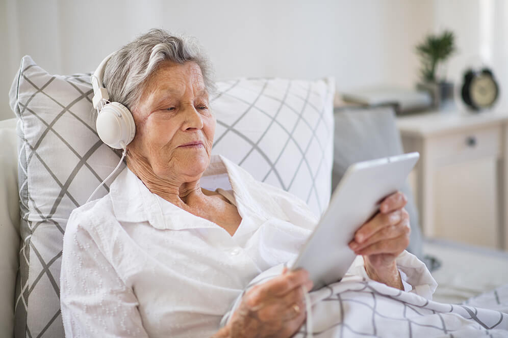Gerade für Pflegebedürftige und enschen mit Beeinträchtigungen ist die digitale Sprechstunde zu Hause vom großen Vorteil